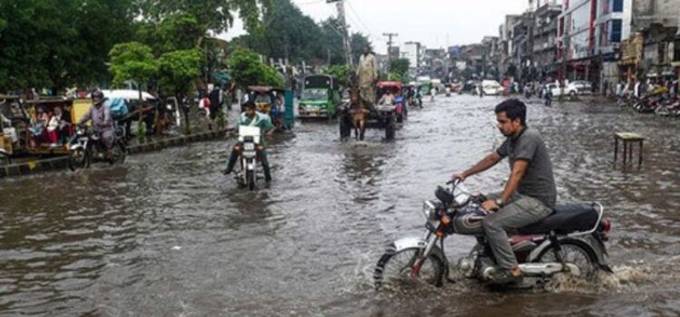 PMD warns Heavy Rain in Karachi