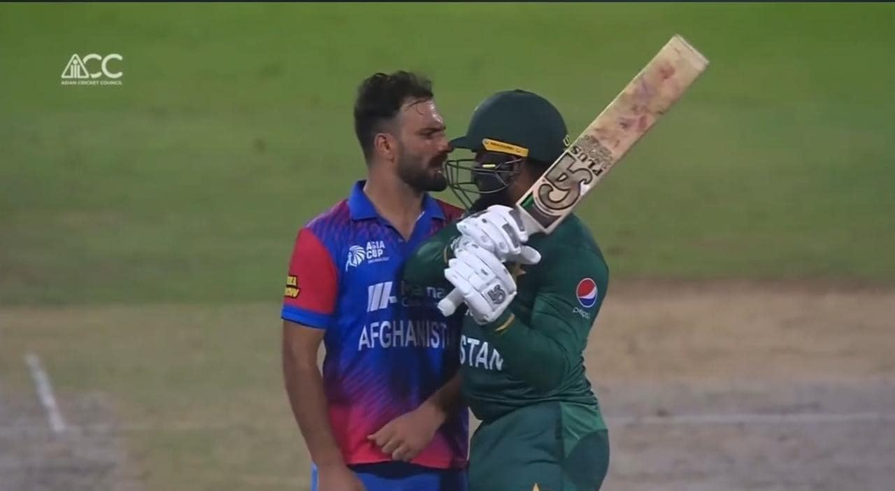 Asif Ali and Fareed Ahmad fight